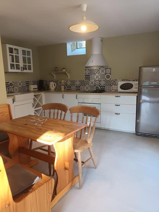 Maison De Campagne Lindry ภายนอก รูปภาพ
